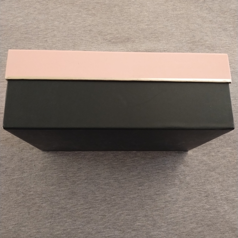 Kate Spade Shoe Box with Kate Spade Tissue Paper - Picture 6 of 12